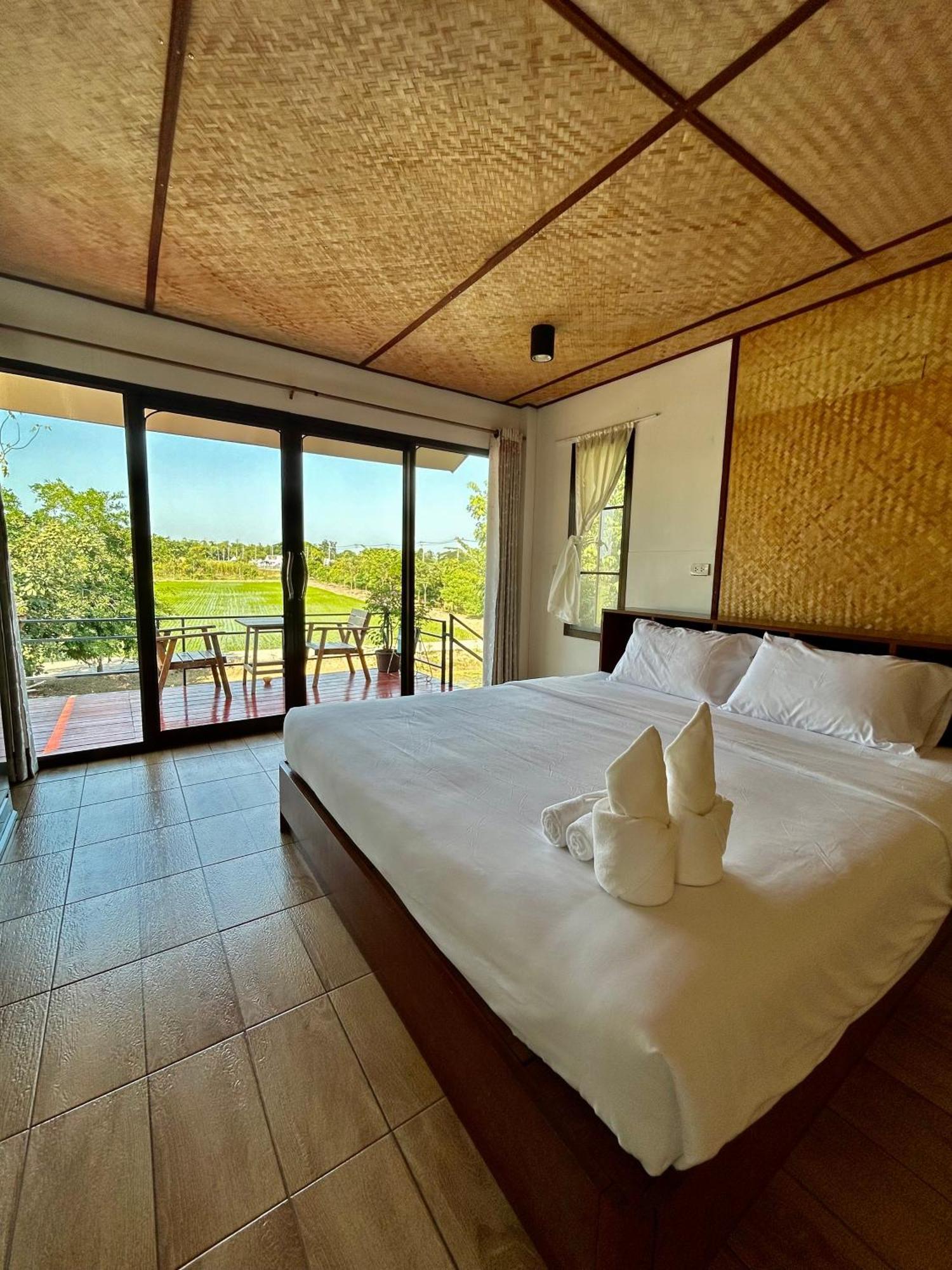 บ้านกลางเกาะ รีสอร์ท Uthai Thani Exterior foto